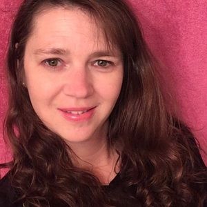 Meet your Posher, Connie